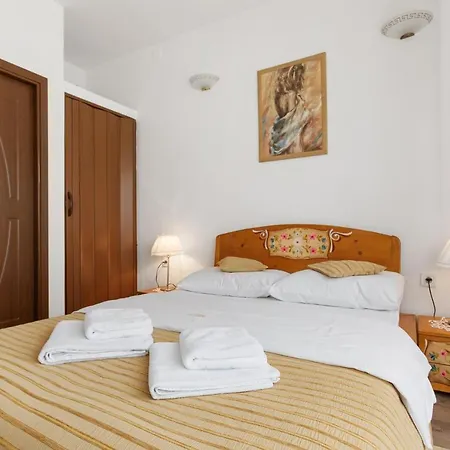 Casa Rasnoveana 3*